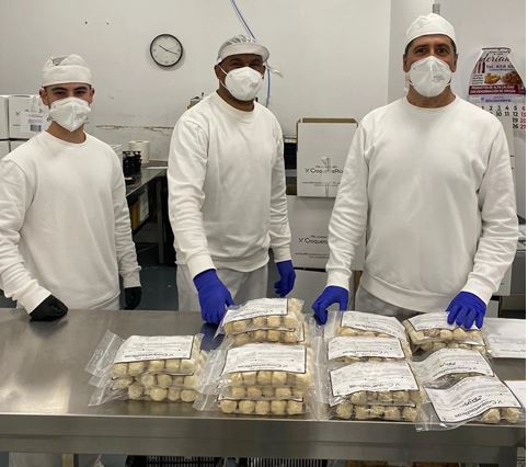 equipo producción croquetas ricas